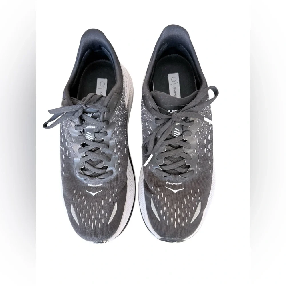 Hoka One Kawana women’s 8 lace up black & white running shoes